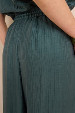 Loose and wide trousers PRINCE;${refinementColor}