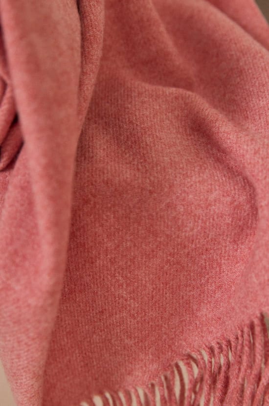 Woven pink scarf ROBIN;${refinementColor}