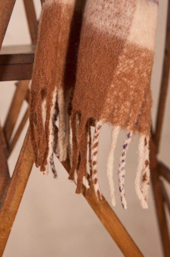 Light camel scarf ROMANE;${refinementColor}