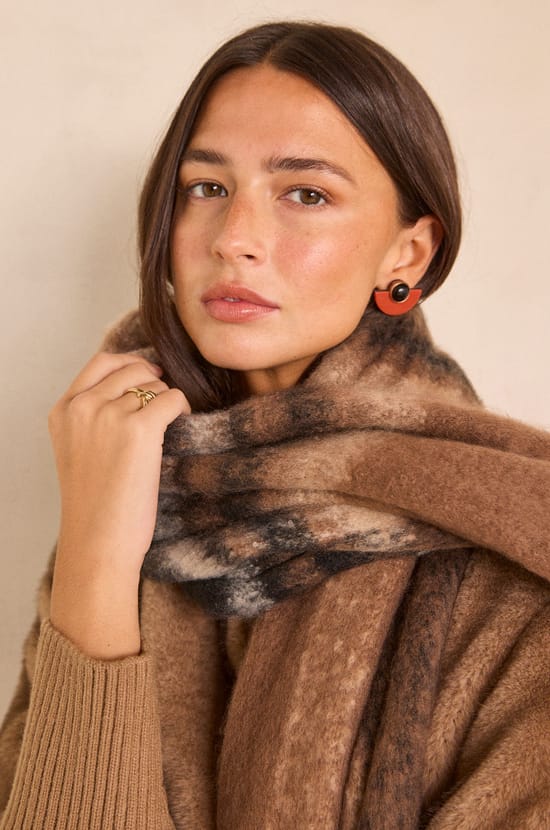 Woven scarf ROSA;${refinementColor}
