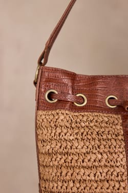 MAX leather and raffia bucket bag;${refinementColor}