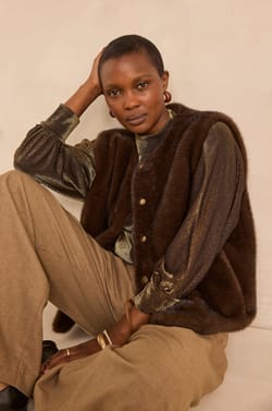 Brooklyn fluffy effect sleeveless vest;${refinementColor}