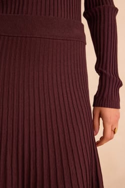 ELISA pleated long skirt;${refinementColor}