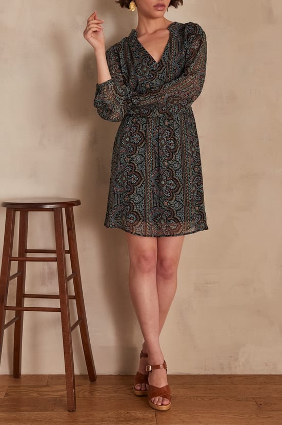 Robe LINDY;${refinementColor}
