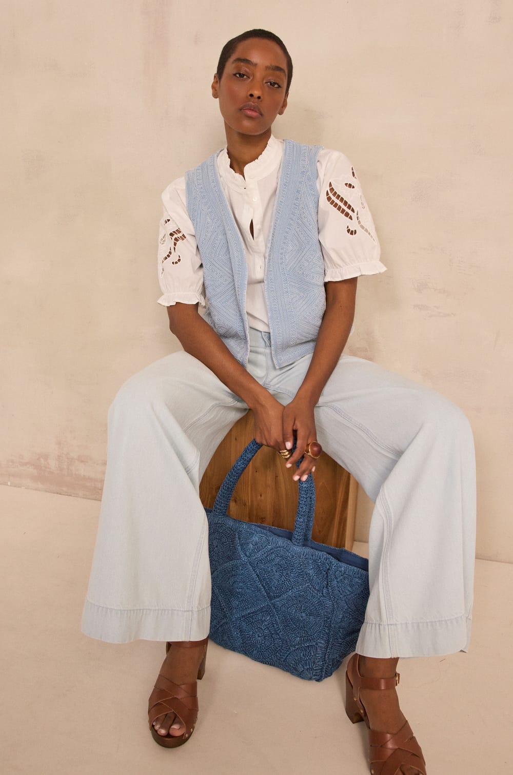 Short-sleeved embroidered cotton blouse DONCASTER;${refinementColor}