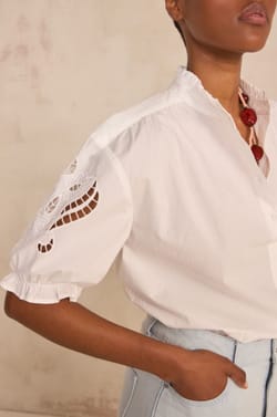 Korte mouw geborduurde katoen blouse DONCASTER;${refinementColor}