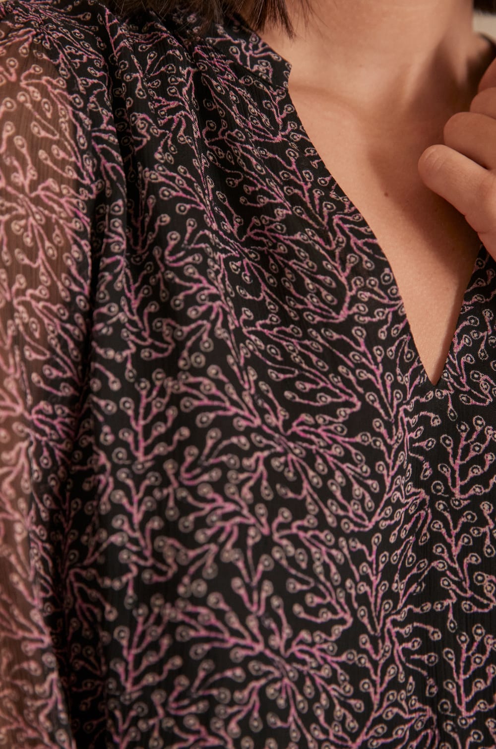 Robe MEGHAN;${refinementColor}