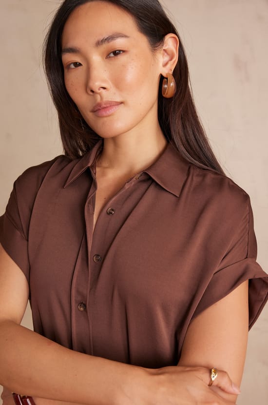 Kleid NAYAA satiniert;${refinementColor}