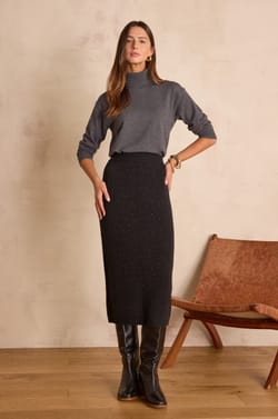 CALINE straight skirt in 100% wool;${refinementColor}