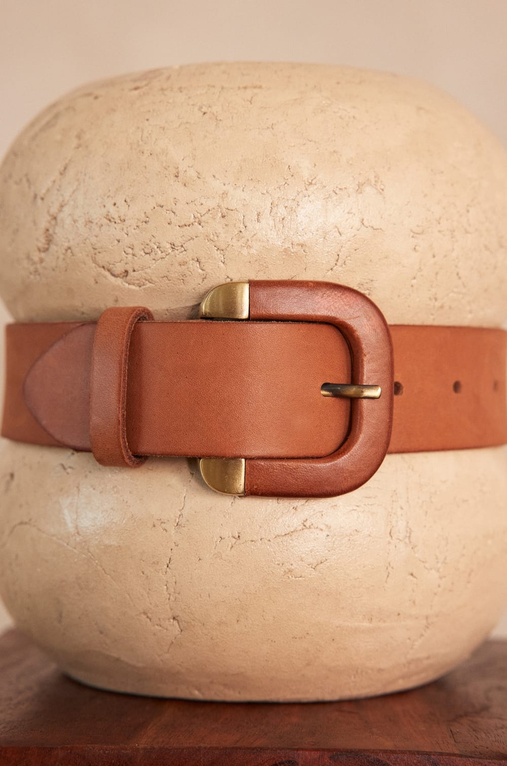NICOLAS leather belt;${refinementColor}