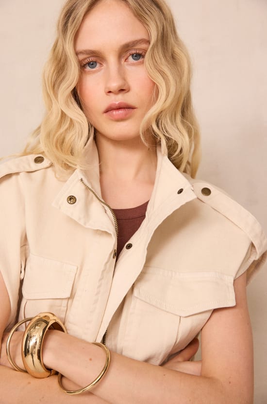 VEGA sleeveless jacket;${refinementColor}