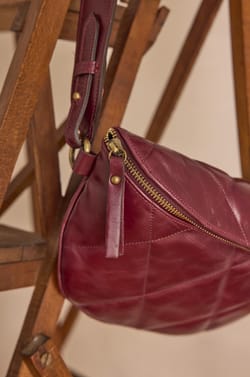 GABY leather bum bag;${refinementColor}