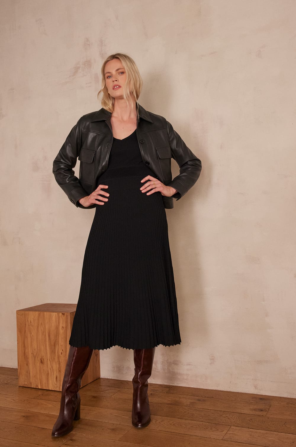 RIVIA knit dress;${refinementColor}