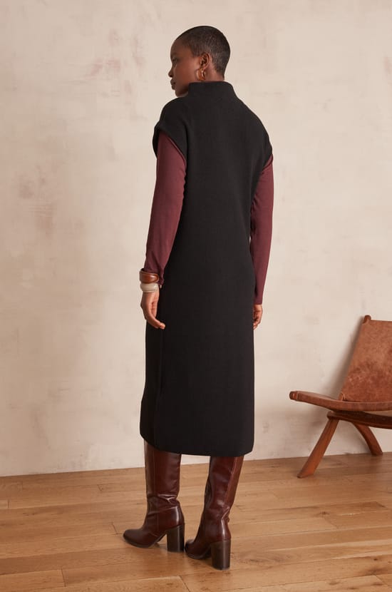 Sleeveless ROMANCE dress in ribbed knit;${refinementColor}