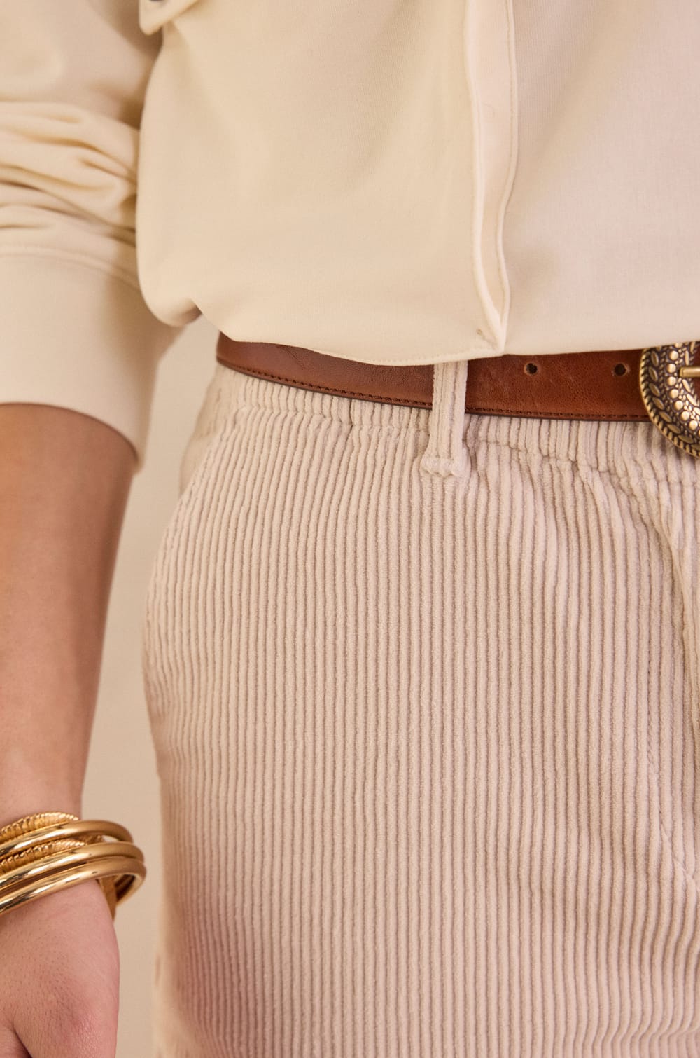 Pantalon chino en velours côtelé SABIL;${refinementColor}