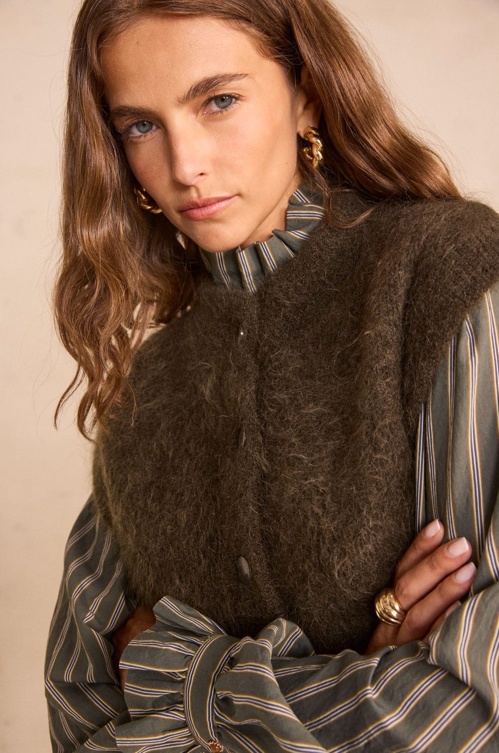 Khaki sleeveless cardigan in mixed mohair AYMIE;${refinementColor}