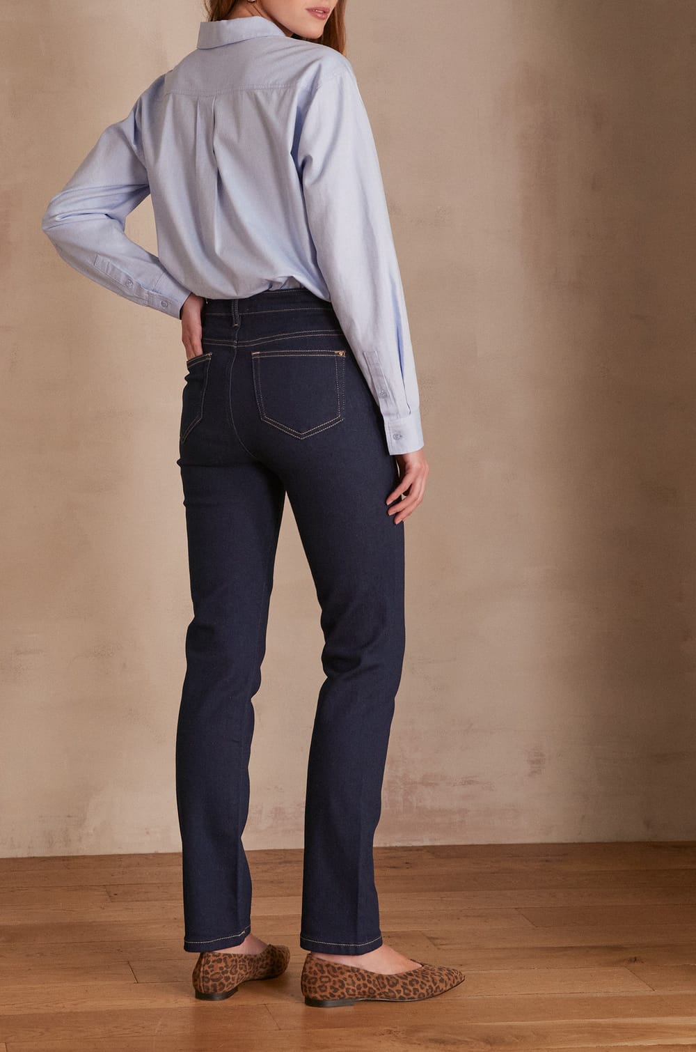 Jean SONIA;${refinementColor}