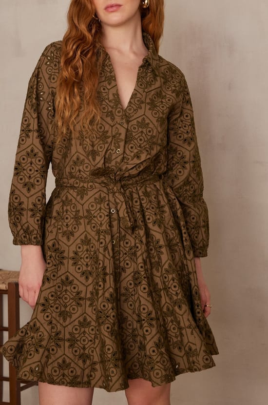 Robe LISE brod&eacute;e en coton;${refinementColor}