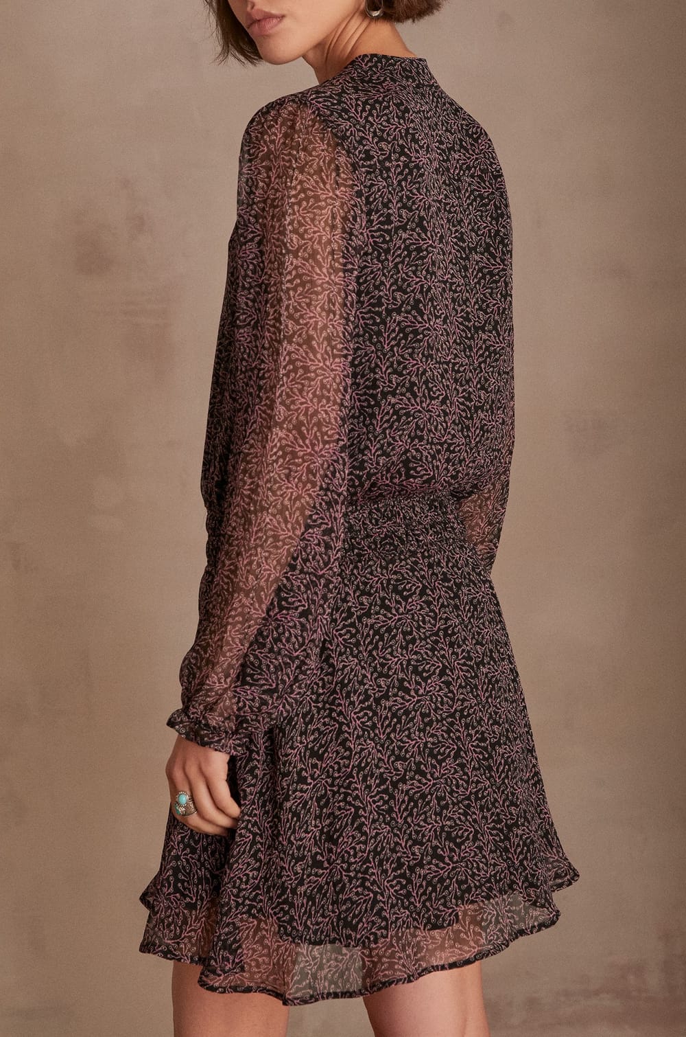 Robe MEGHAN;${refinementColor}