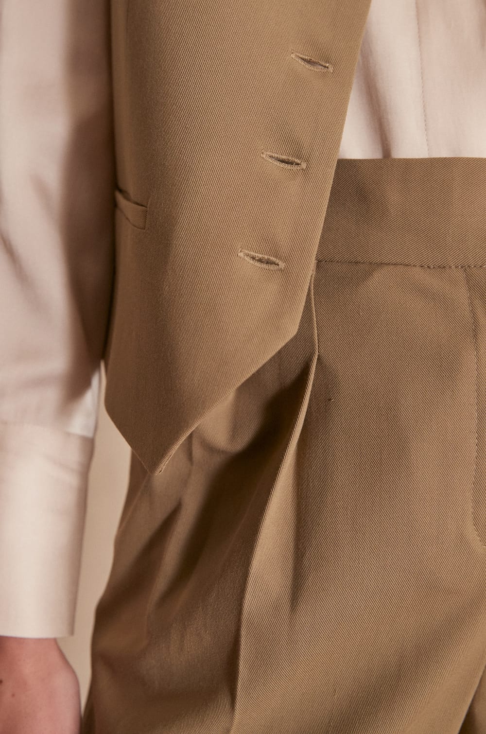 Gilet sans manches CARLOTTA;${refinementColor}