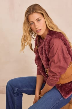 BROOKLYN fluffy sleeveless cardigan;${refinementColor}