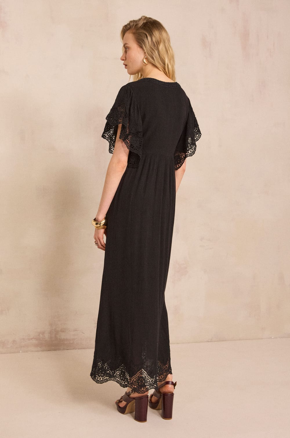 Briana lace flowy dress;${refinementColor}