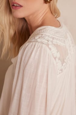 Blouse TAYLOR brod&eacute;e;${refinementColor}