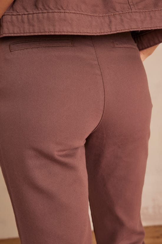 Pantalon chino SABIL en coton;${refinementColor}