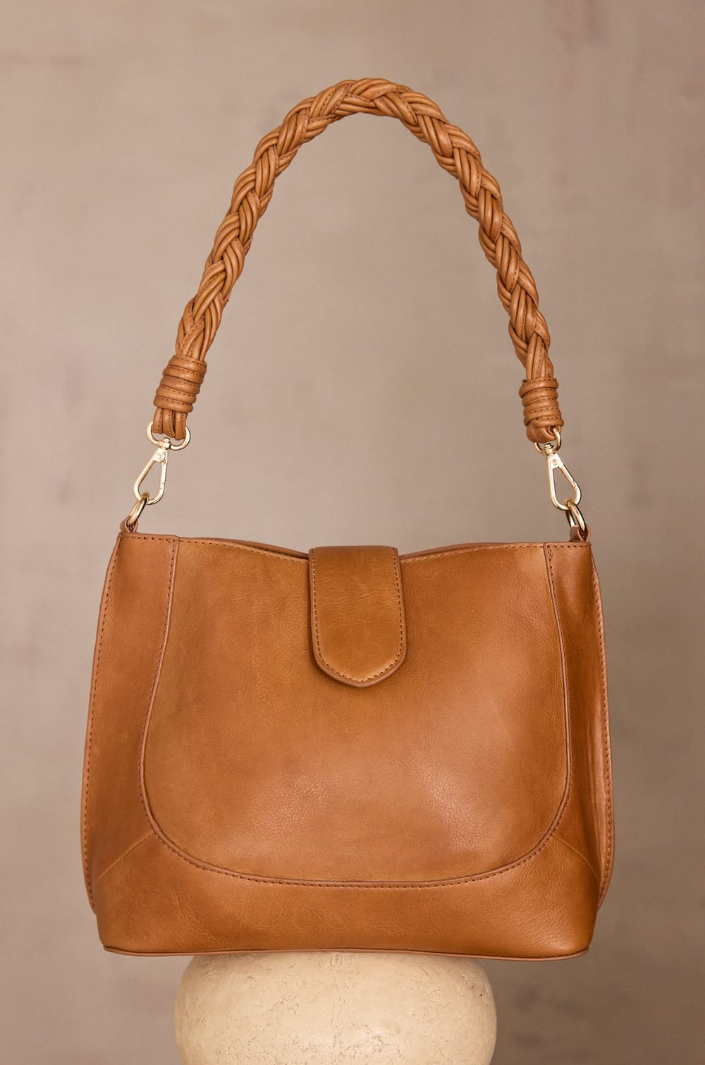100% leather MARCEL bag;${refinementColor}