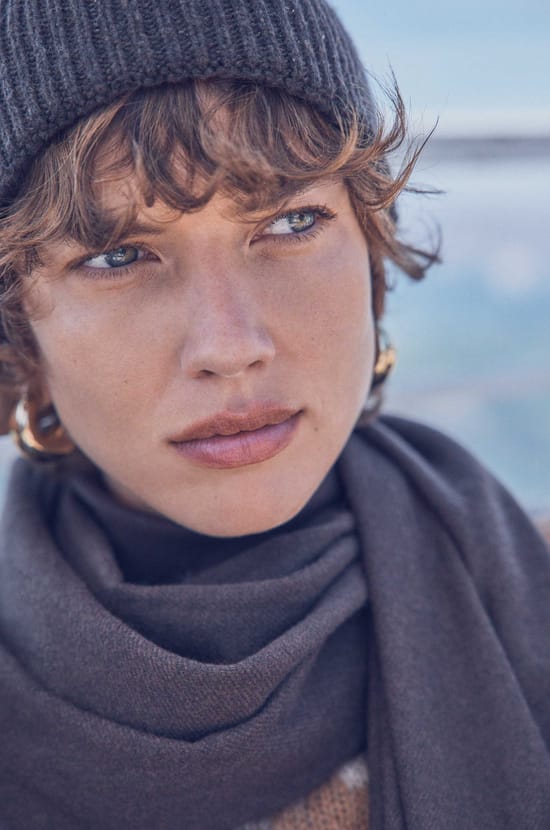 TOM Scarf;${refinementColor}