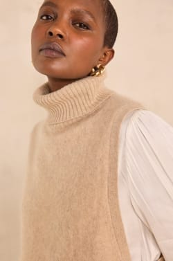 Cape sans manches en laine taupe clair REINE;${refinementColor}