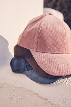 Casquette KARL;${refinementColor}