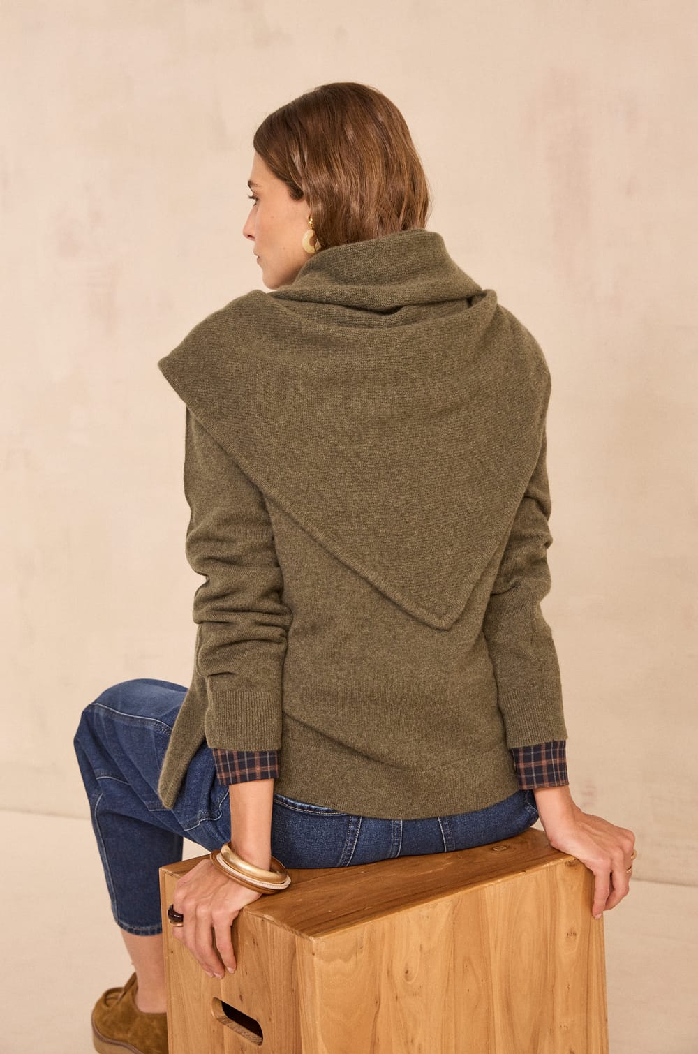 RACHELLE cashmere scarf;${refinementColor}