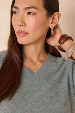 V-neck jumper in 100% 2-ply cashmere BARY;${refinementColor}