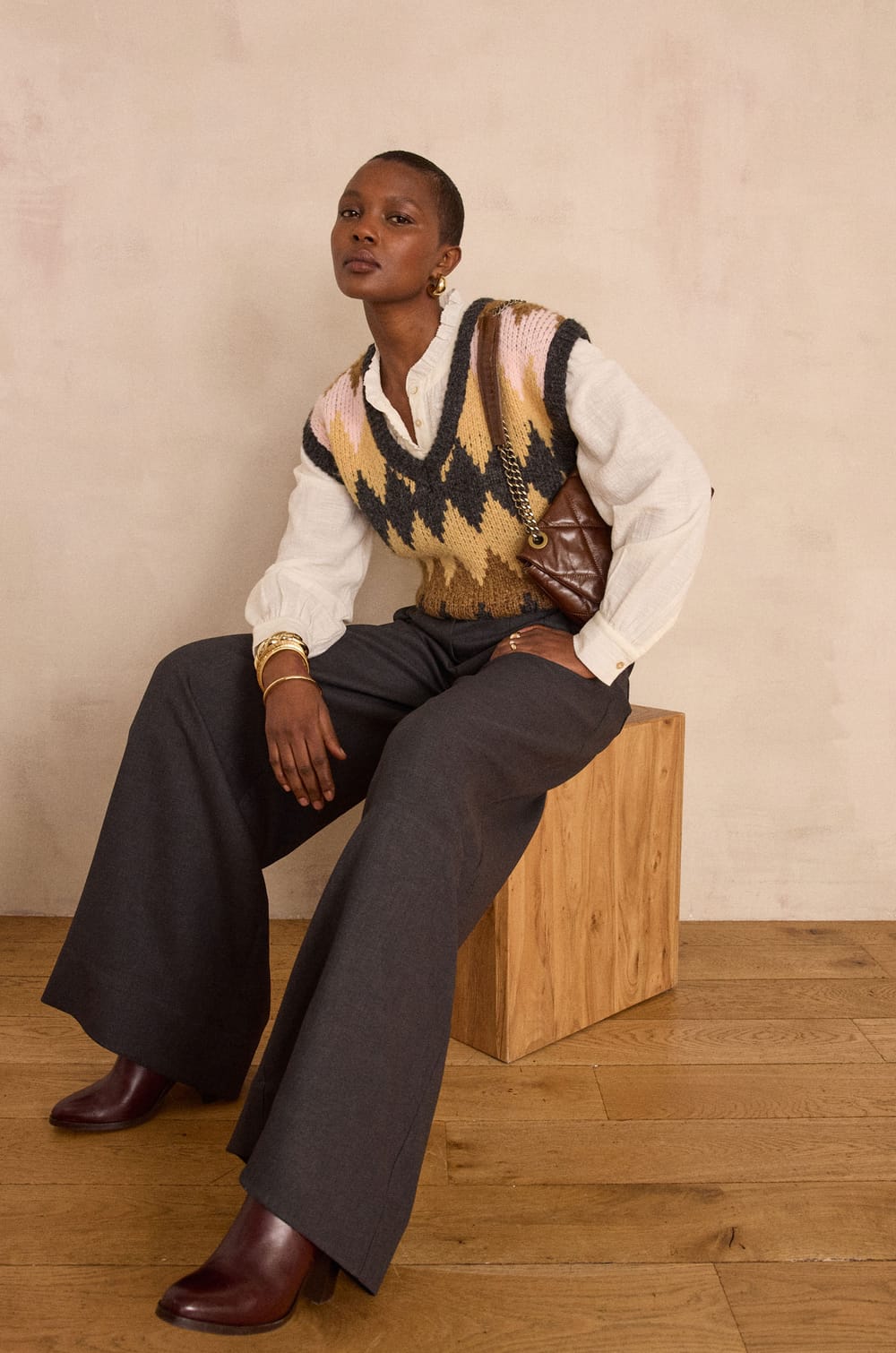 Sleeveless jumper with geometric pattern BLAZE BIS;${refinementColor}