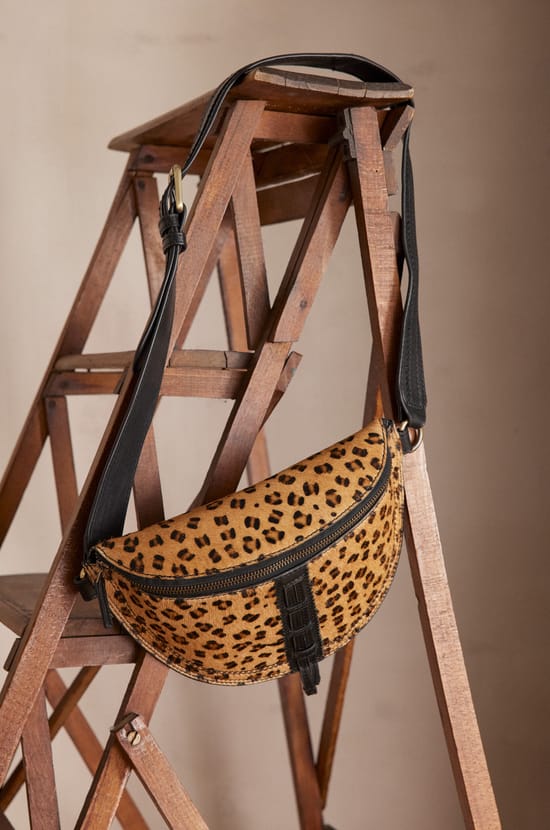 Sac banane LUCIEN en cuir;${refinementColor}