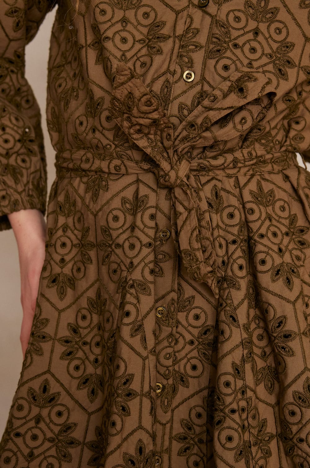Robe LISE brod&eacute;e en coton;${refinementColor}