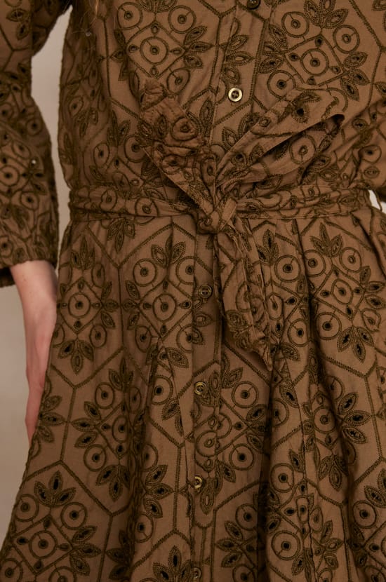 Robe LISE brod&eacute;e en coton;${refinementColor}