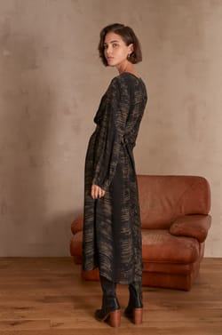 Robe MAIWEN;${refinementColor}