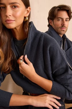 Unisex turtleneck jumper REVEUR in 100% wool;${refinementColor}