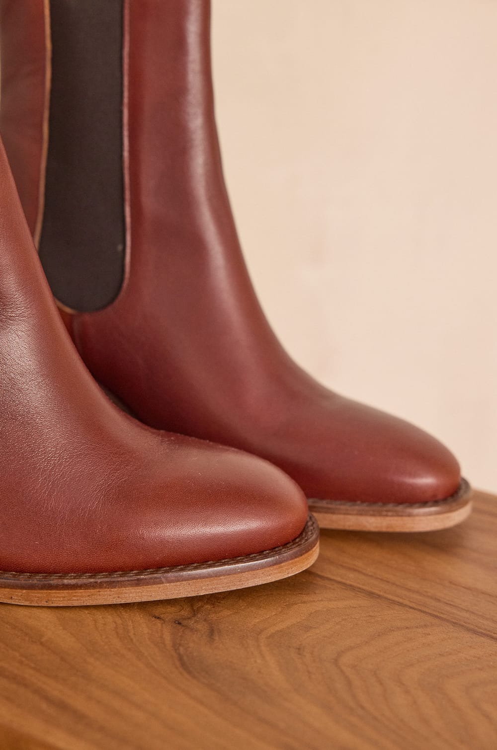 VALENTINA leather boots;${refinementColor}