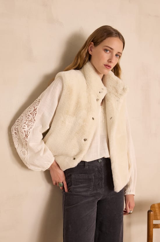 SUZANNE Sleeveless Cardigan;${refinementColor}