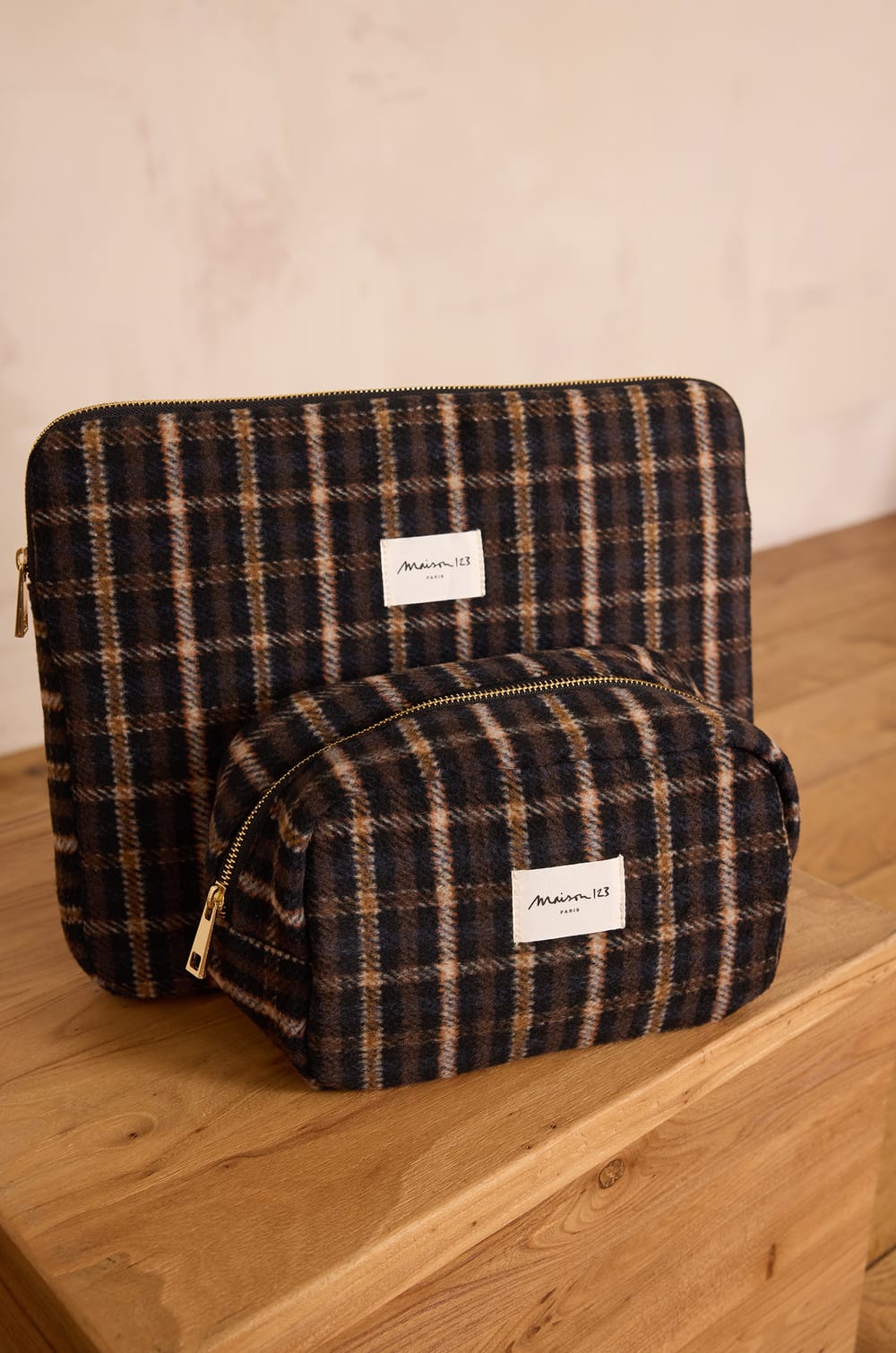 LIAM tartan toiletry bag;${refinementColor}