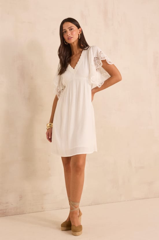 Short lace dress BELINA;${refinementColor}