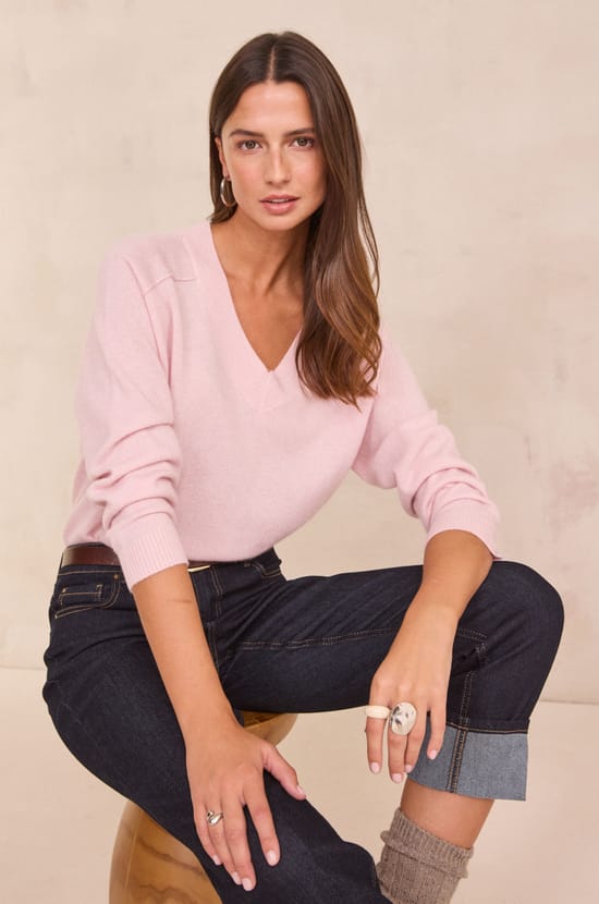 V-neck jumper in 100% 2-ply cashmere BARY;${refinementColor}