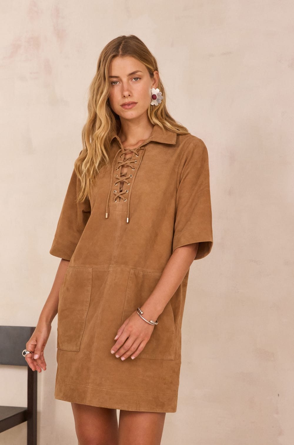 Short dress in 100% leather BRISE;${refinementColor}