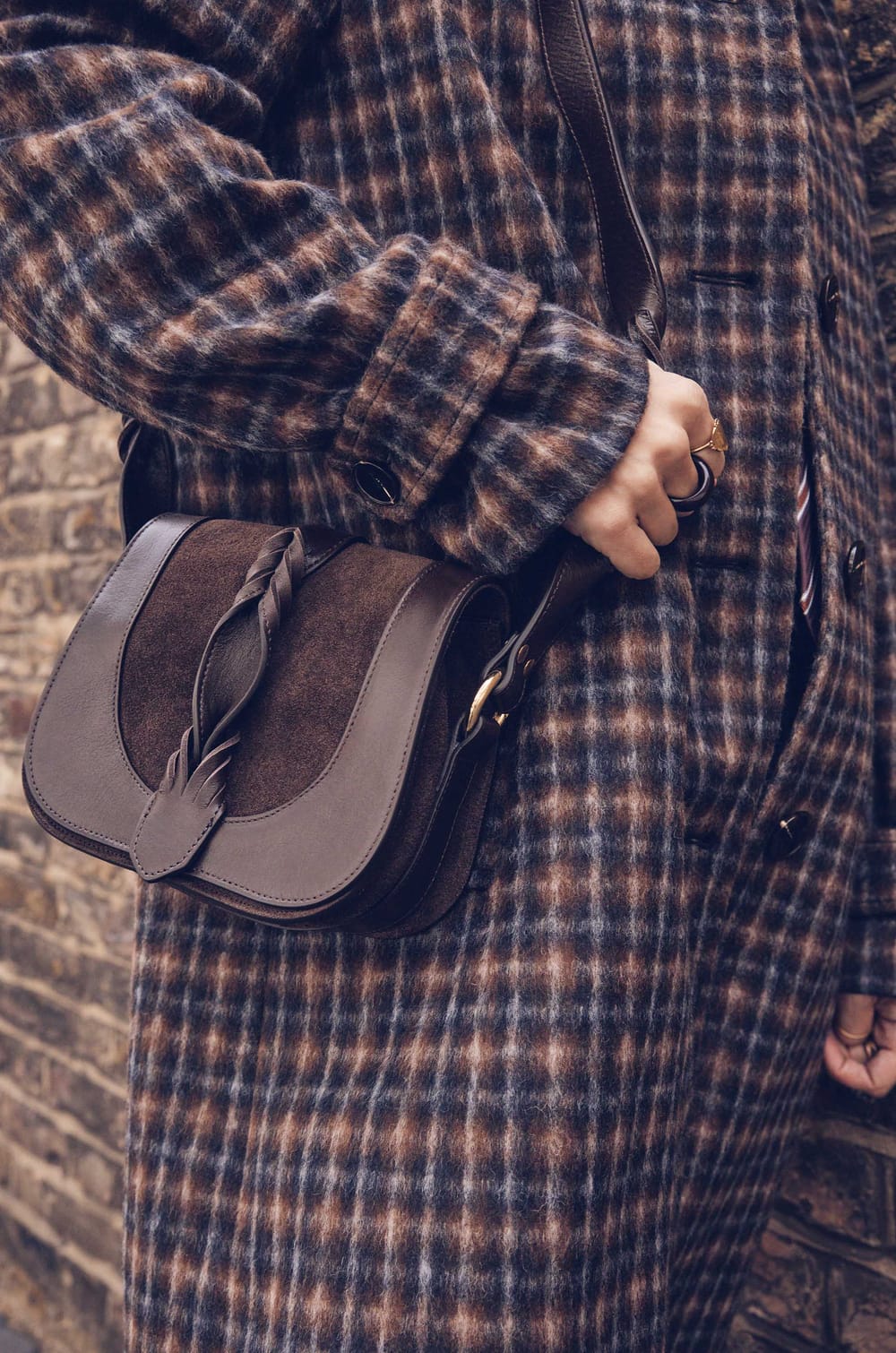VICTOR MINI leather bag;${refinementColor}