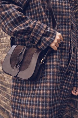 VICTOR MINI leather bag;${refinementColor}