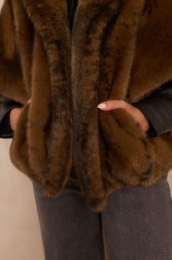 DAYANA Cape Coat;${refinementColor}