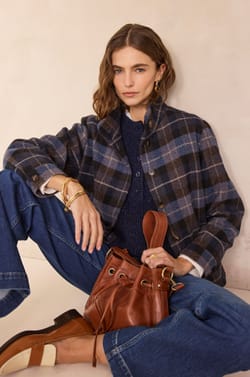 Blouse &agrave; broderies florales DILA;${refinementColor}